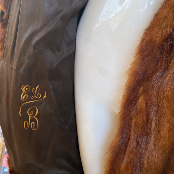 COPY - 35” Length Larg Collar, Cuffed Sleeve Mink Jacket - Picture 11 of 16